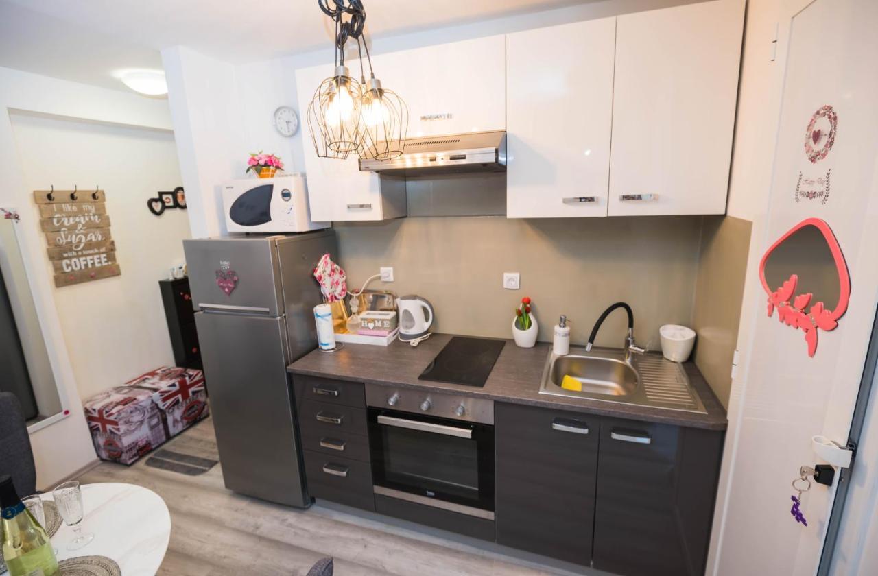 Apartments Mary & Free Parking 罗维尼 外观 照片